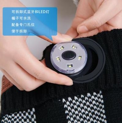 Bluetooth Beanie Hat Video Camera con la luz, auriculares inalámbricos recargables del casquillo del faro del USB 4 LED para esquiar, corriendo