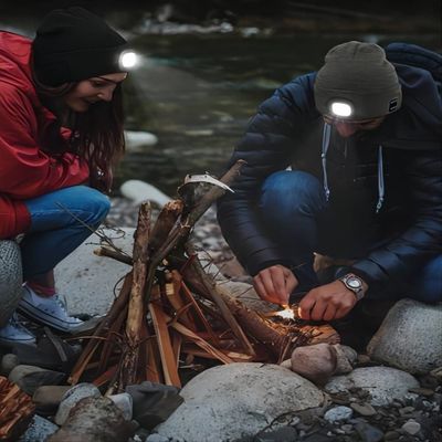 El faro del LED Bluetooth Beanie With, USB unisex Rechargable da a mujeres libres de las linternas hombres los regalos para el papá él marido