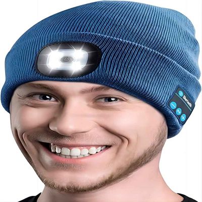 Sombrero inalámbrico de los auriculares de Bluetooth de los auriculares de los deportes al aire libre con la antorcha